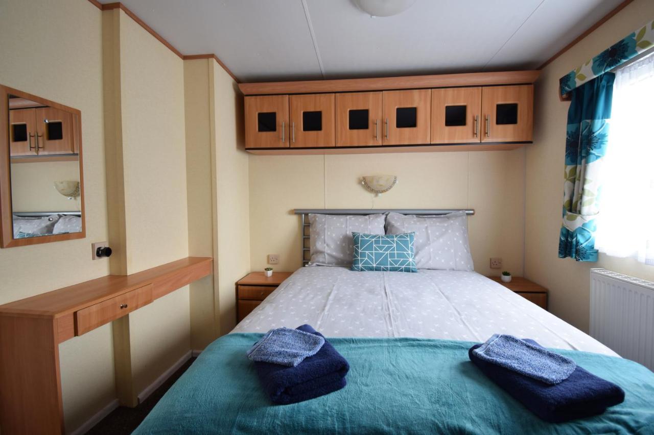 Locatie Het Knooppunt Engelse Chalet Нейс Екстер'єр фото